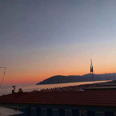 Tra Monti E Mare Via Filippo Turati 17 Bis Appartamento *